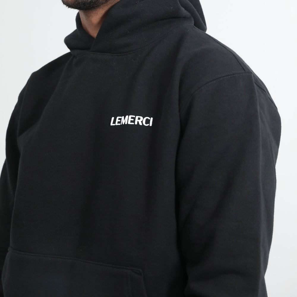 BLACK ESSENTIAL HOODIE