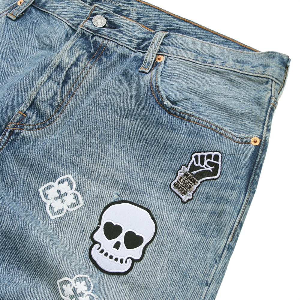 
                  
                    VINTAGE PATCH & PRINT DENIM
                  
                