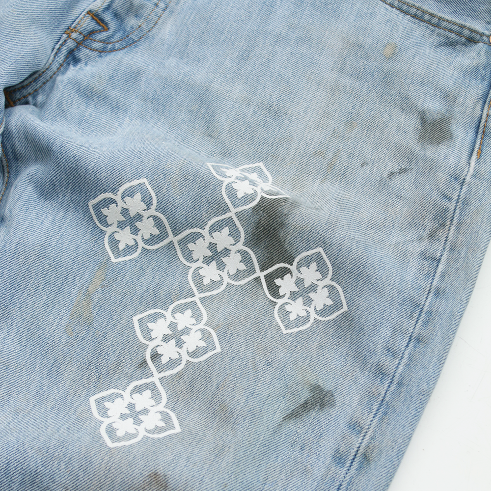 
                  
                    VINTAGE CROSS DENIM
                  
                