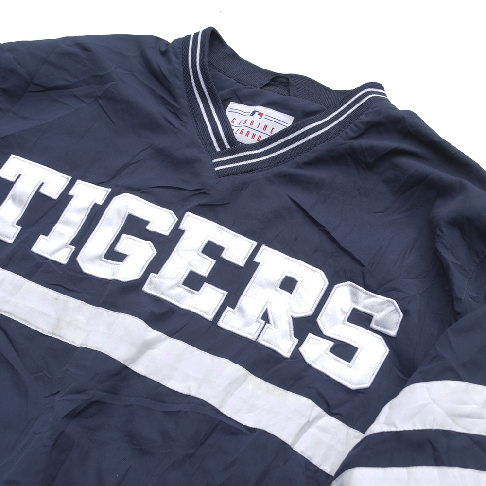 
                  
                    VINTAGE TIGERS PULLOVER
                  
                