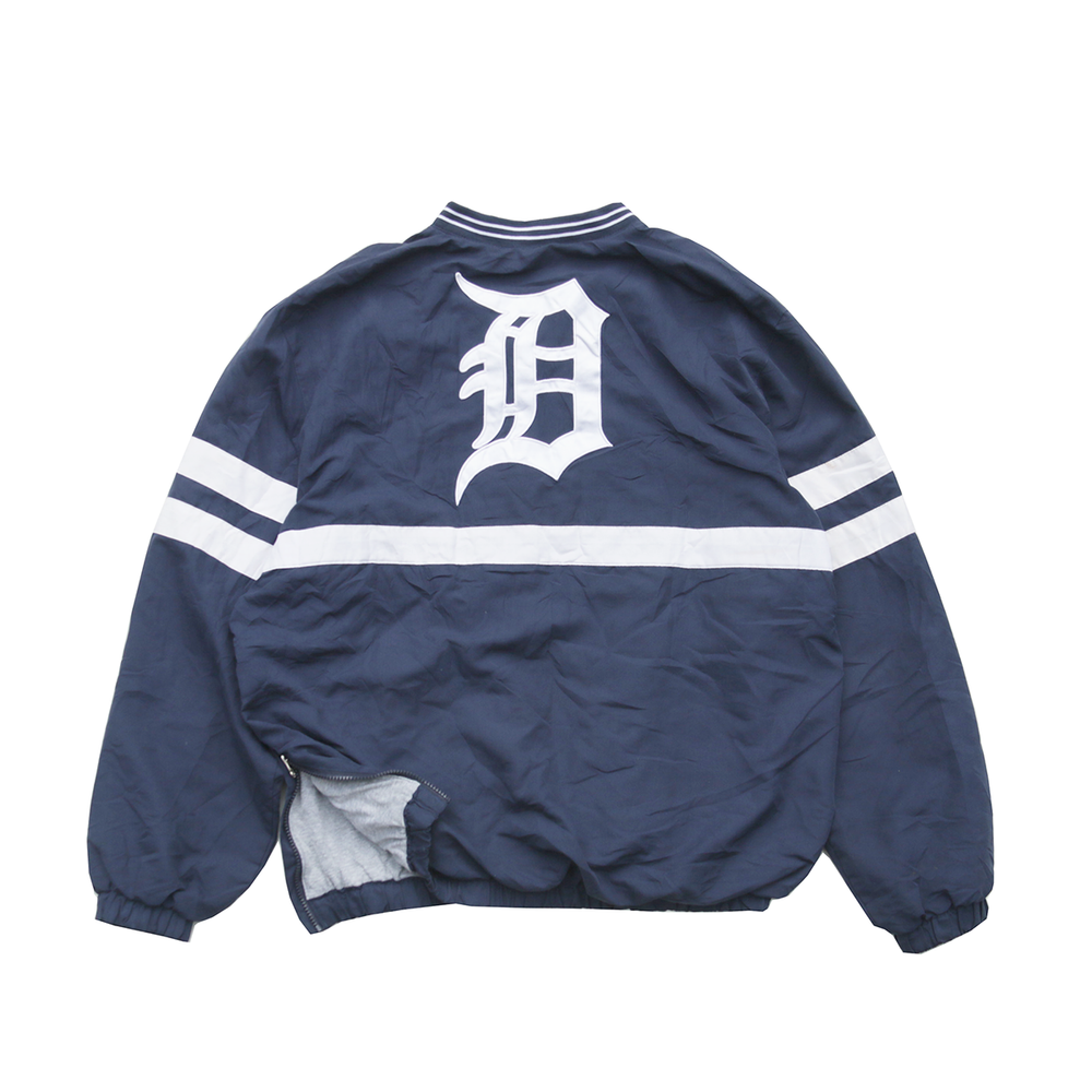 
                  
                    VINTAGE TIGERS PULLOVER
                  
                